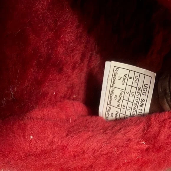 UGG ALL GENDER FLUFF YOU SLIDES Samba Red size 8M/10W - Picture 5 of 6